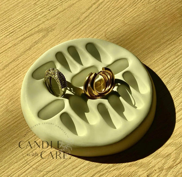 Concrete Ring Holder