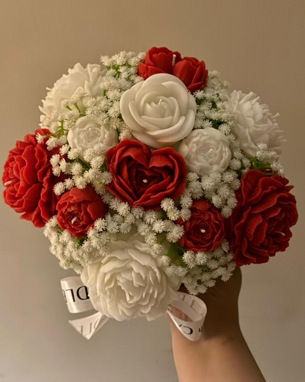 Valentine Candle Bouquet – Limited Edition Handwoven