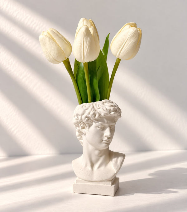 David Vase